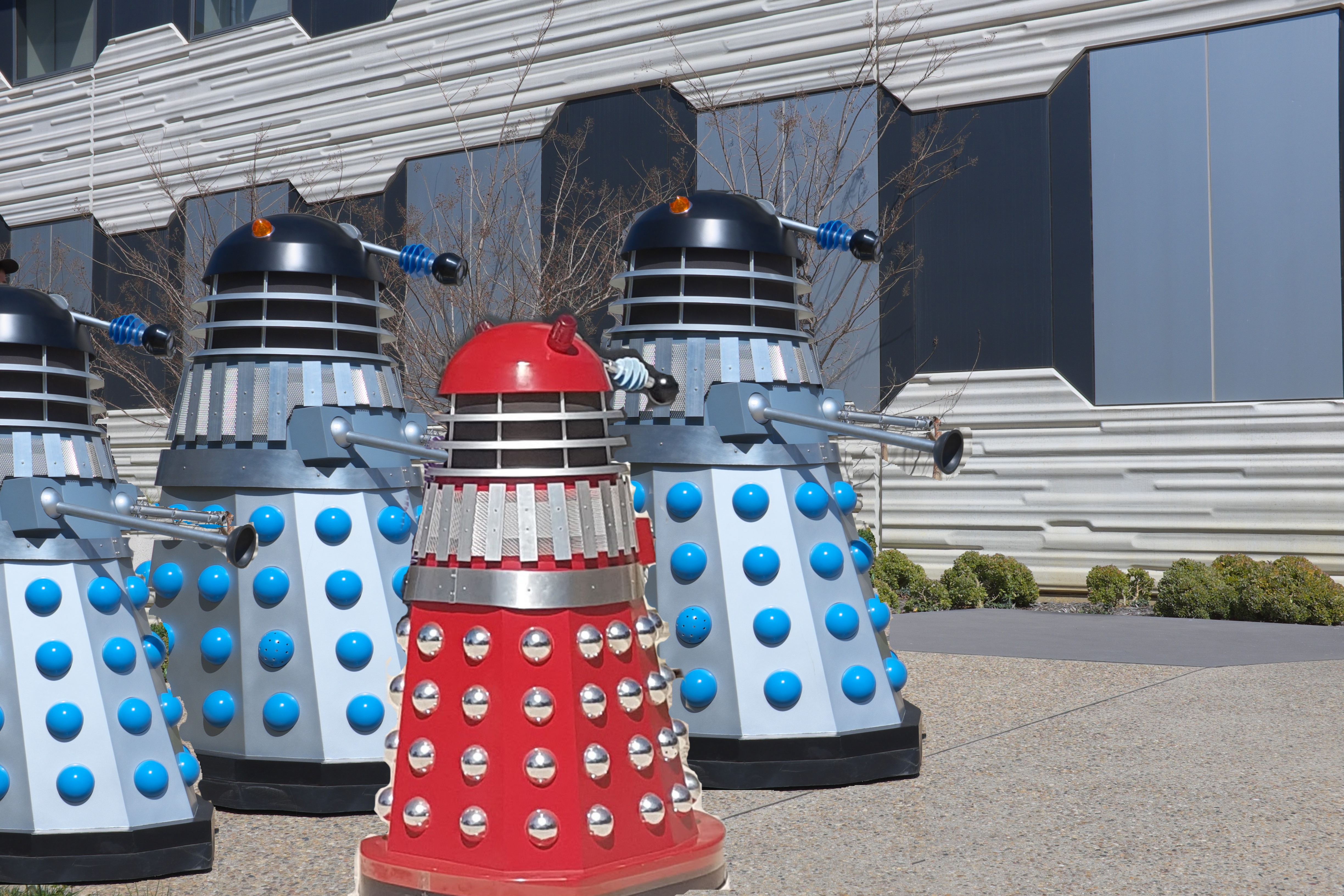 4 daleks in the science courtyard